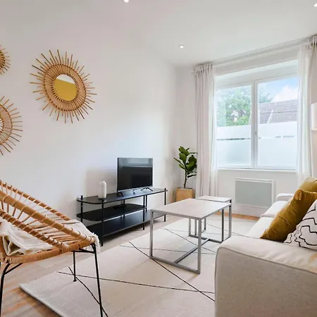 Renovated 1 Bedroom Apartment- Lille Διαμέρισμα *